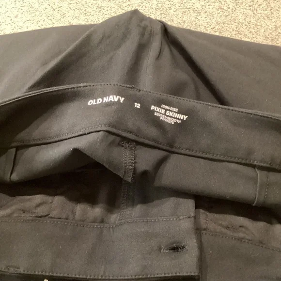 Old Navy Black Rhinestone High Rise Pixie Skinny Pants - Picture 8 of 11